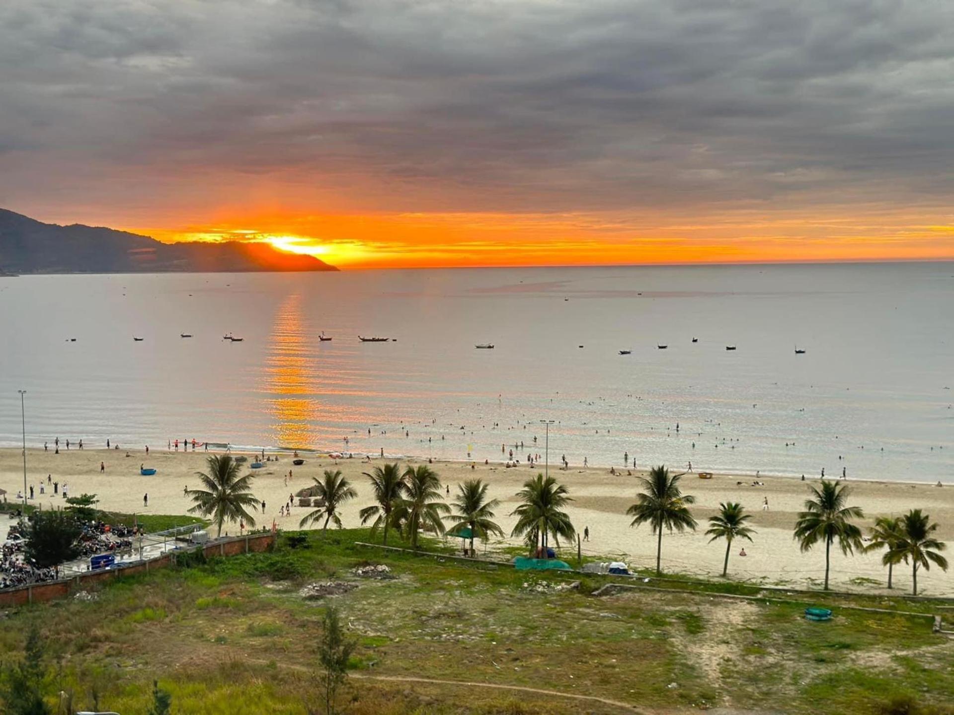 Mangata Beachfront Hotel - Rooftop Bar Sea View Da Nang Exterior photo